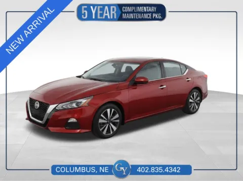 Red 2019 Nissan Altima 2.5 SV for sale in Columbus, NE