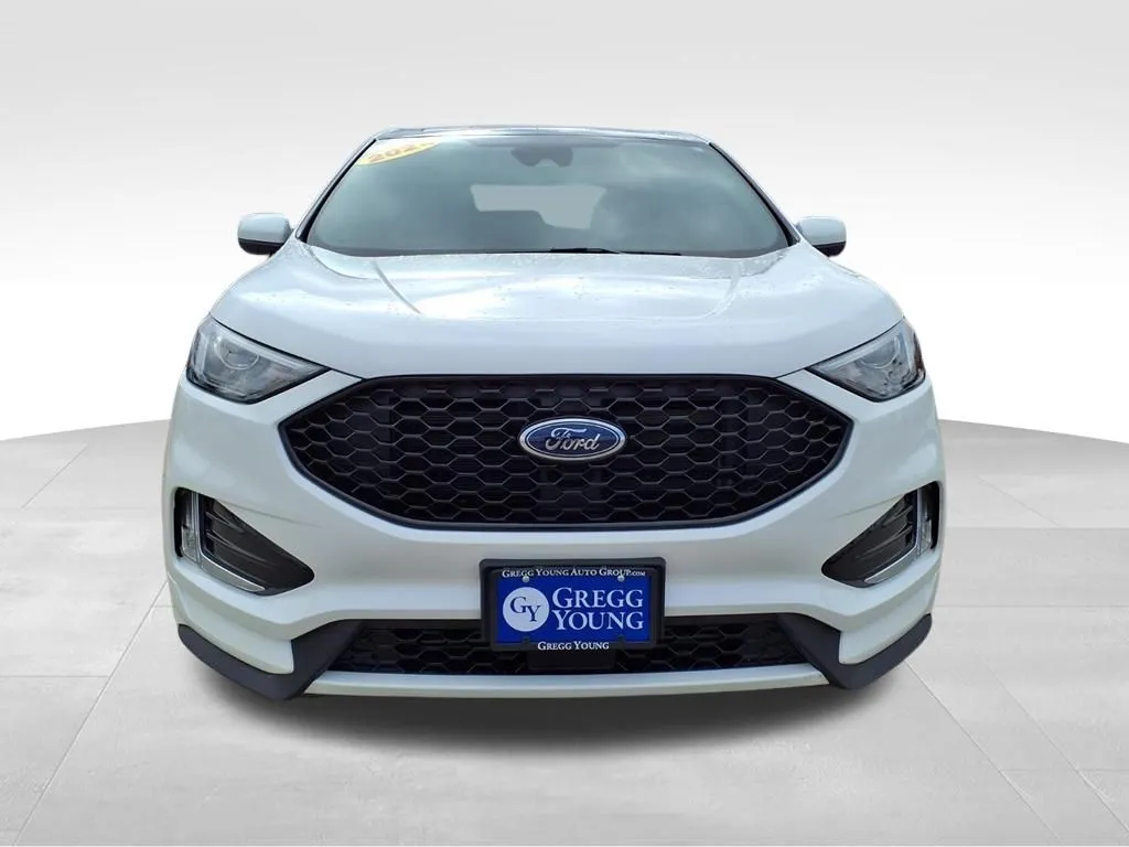 2024 Ford Edge SEL ST-Line photo 3