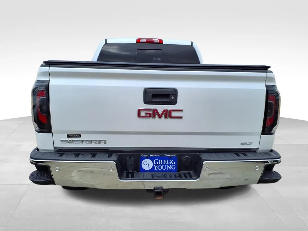 2018 Gmc Sierra 1500 SLT photo 2
