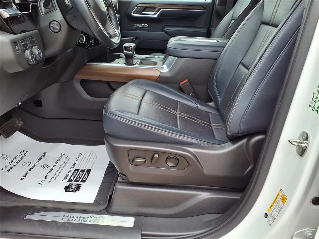 2022 Chevrolet Silverado 1500 High Country photo 4