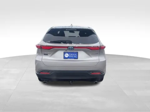 More photos of 2021 Toyota Venza XLE at Gregg Young Chevrolet of Norwalk, IA