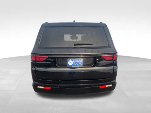 More photos of 2023 Jeep Wagoneer Series II at Gregg Young Chevrolet of Norwalk, IA