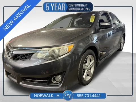 Gray 2014 Toyota Camry SE for sale in Norwalk, IA
