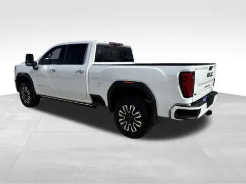 More photos of 2024 GMC Sierra 2500HD Denali Ultimate at Gregg Young Chevrolet of Norwalk, IA