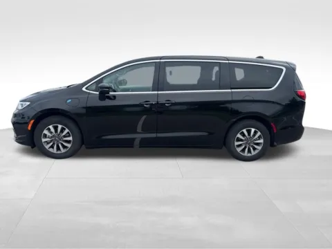 Another view of 2024 Chrysler Pacifica Hybrid Select for sale in Norwalk, IA at Gregg Young Chevrolet of Norwalk