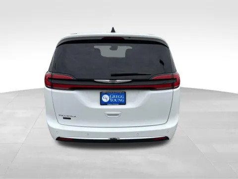More photos of 2023 Chrysler Pacifica Touring L at Gregg Young Chevrolet of Norwalk, IA