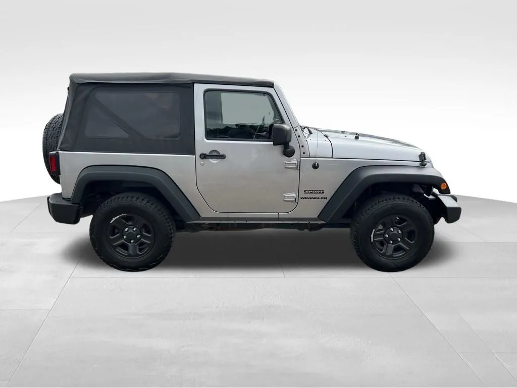 2017 Jeep Wrangler Sport photo 3