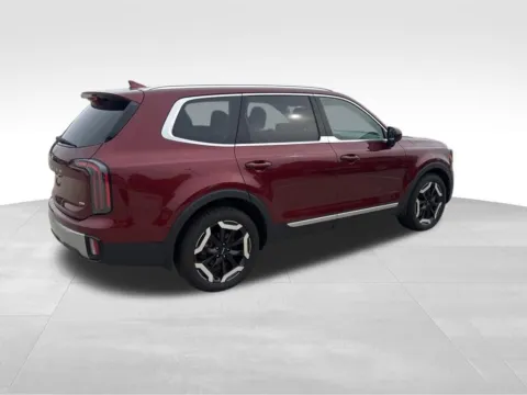 More photos of 2023 Kia Telluride EX at Gregg Young Chevrolet of Norwalk, IA