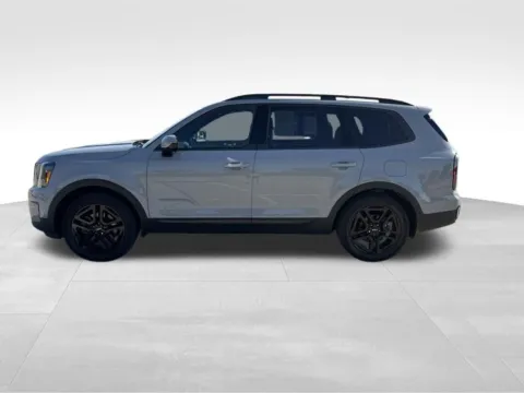Photos of 2024 Kia Telluride SX for sale in Norwalk, IA at Gregg Young Chevrolet of Norwalk