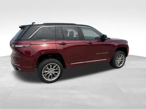 More photos of 2023 Jeep Grand Cherokee Summit at Gregg Young Chevrolet of Norwalk, IA