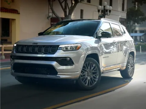 Gray 2022 Jeep Compass Latitude Lux for sale in Norwalk, IA