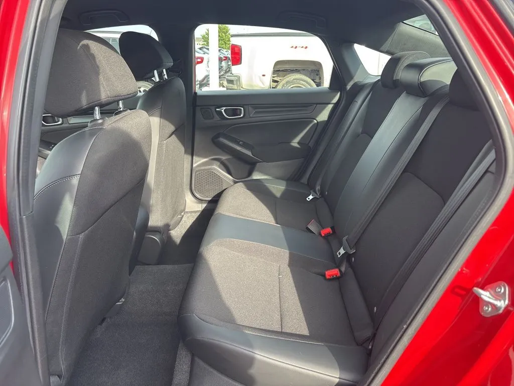 2022 Honda Civic Sport photo 3