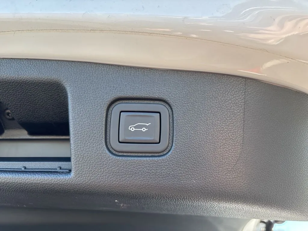 2024 Chevrolet Blazer EV RS photo 3