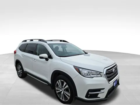 More photos of 2022 Subaru Ascent Limited at Gregg Young Plattsmouth, NE