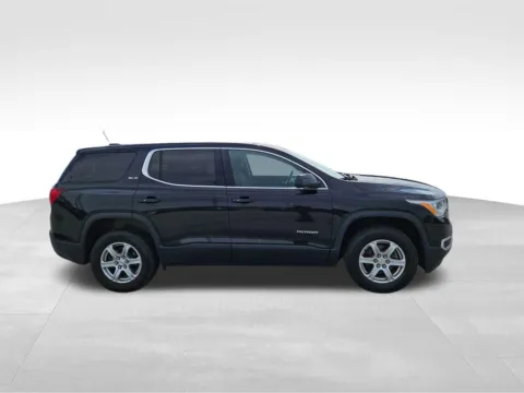 More photos of 2019 GMC Acadia SLE-1 at Gregg Young Plattsmouth, NE