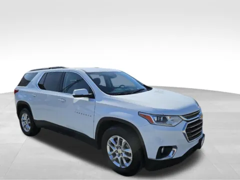 More photos of 2021 Chevrolet Traverse LT at Gregg Young Plattsmouth, NE