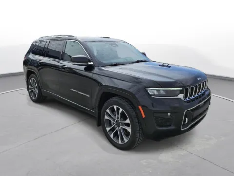 Another view of 2021 Jeep Grand Cherokee L Overland for sale in Plattsmouth, NE at Gregg Young Plattsmouth