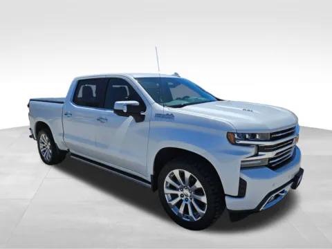 More photos of 2019 Chevrolet Silverado 1500 High Country at Gregg Young Plattsmouth, NE