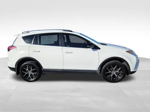 More photos of 2017 Toyota RAV4 SE at Gregg Young Chevrolet Of Plattsmouth, NE