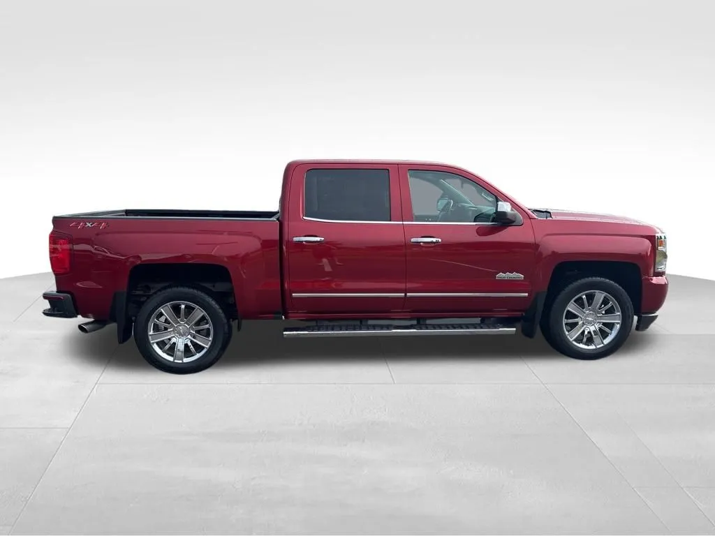 2018 Chevrolet Silverado 1500 High Country Sport photo 3