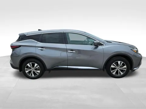 More photos of 2022 Nissan Murano S at Gregg Young Plattsmouth, NE