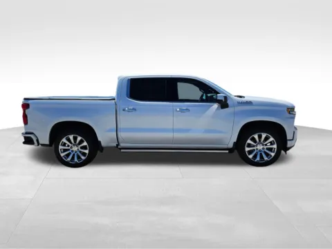 More photos of 2019 Chevrolet Silverado 1500 High Country at Gregg Young Plattsmouth, NE