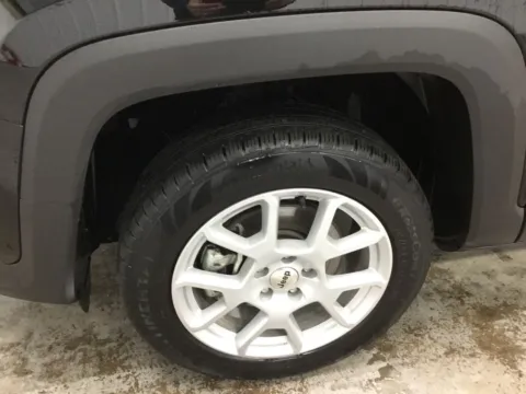 More photos of 2022 Jeep Renegade Latitude at Gregg Young Plattsmouth, NE