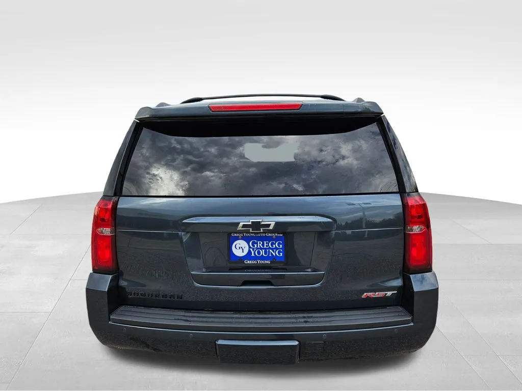 2020 Chevrolet Suburban Premier photo 2