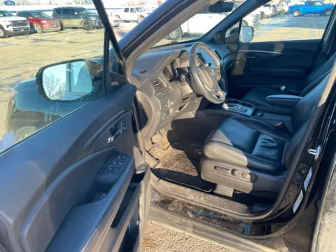 More photos of 2020 Honda Passport EX-L at Gregg Young Chevrolet Marshalltown, IA