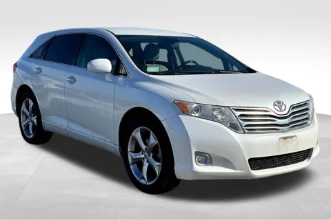 Photos of 2009 Toyota Venza for sale in Marshalltown, IA at Gregg Young Chevrolet Marshalltown