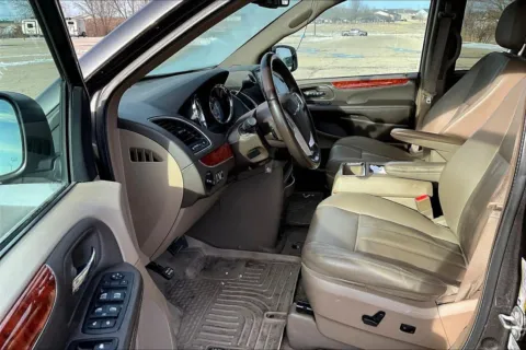 More photos of 2016 Chrysler Town & Country Touring at Gregg Young Chevrolet Marshalltown, IA