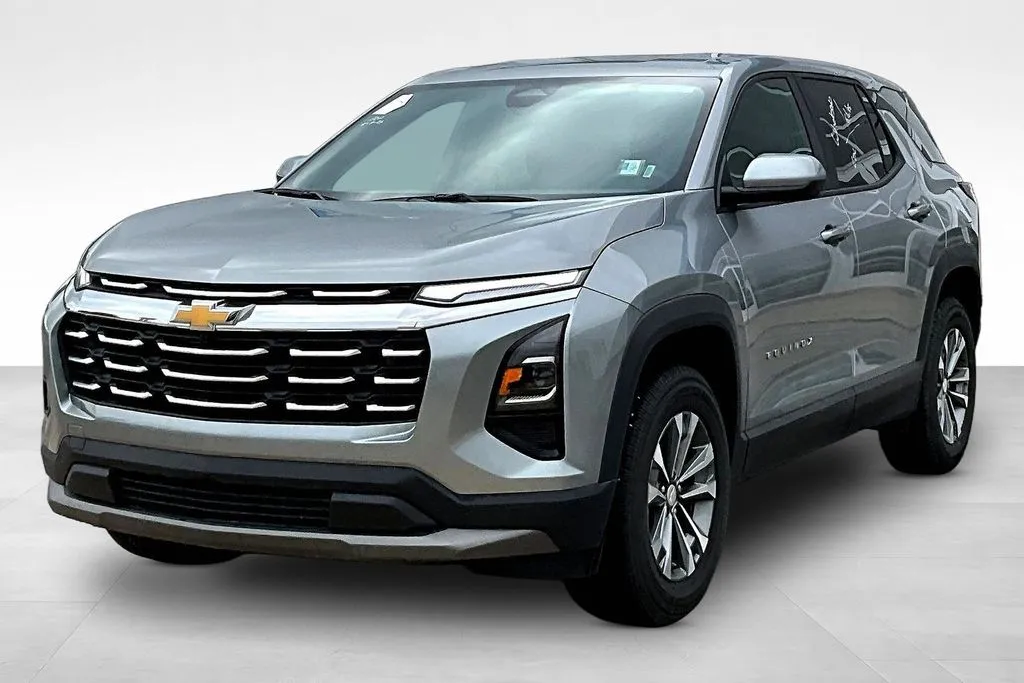 Gray 2026 Chevrolet Equinox LT for sale in Marshalltown, IA