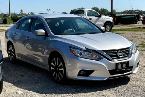 Photos of 2018 Nissan Altima 2.5 SL for sale in Marshalltown, IA at Gregg Young Chevrolet Marshalltown