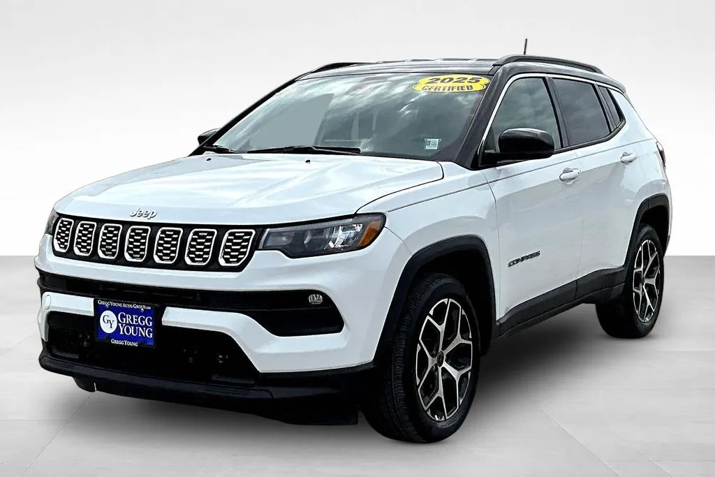 White 2025 Jeep Compass Limited for sale in Marshalltown, IA