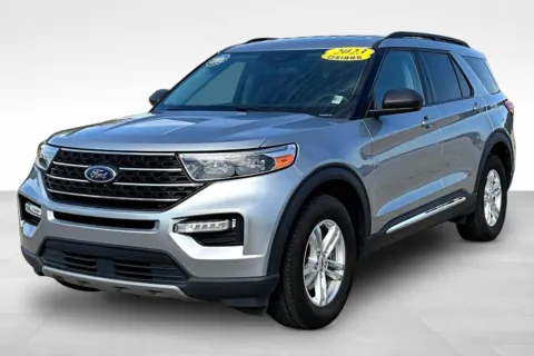 Silver 2023 Ford Explorer XLT for sale in Marshalltown, IA
