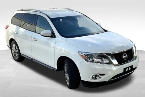 Another view of 2016 Nissan Pathfinder SV for sale in Marshalltown, IA at Gregg Young Chevrolet Marshalltown