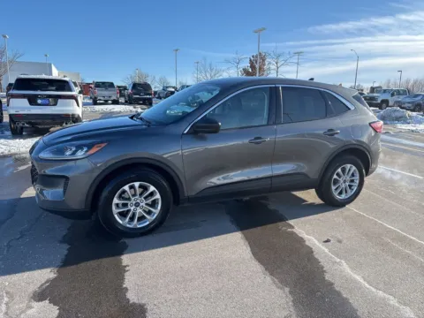 Gray 2022 Ford Escape SE for sale in Marshalltown, IA