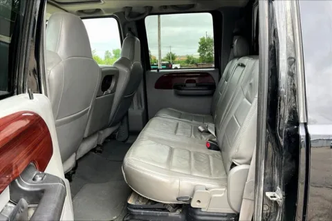 More photos of 2005 Ford F-350SD XLT at Gregg Young Chevrolet Marshalltown, IA