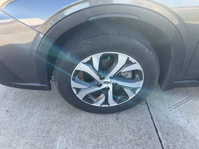 2020 Subaru Outback Touring XT photo 4