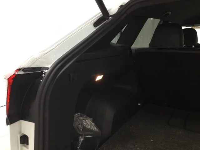 2023 Volkswagen Atlas Cross Sport SE Technology photo 3