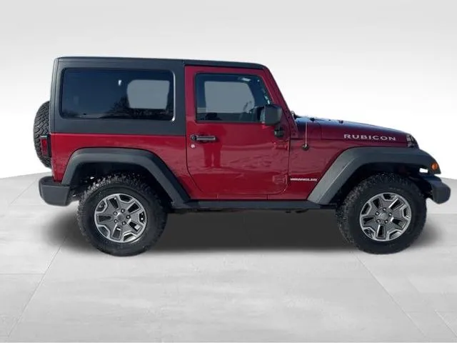 2013 Jeep Wrangler Rubicon photo 2