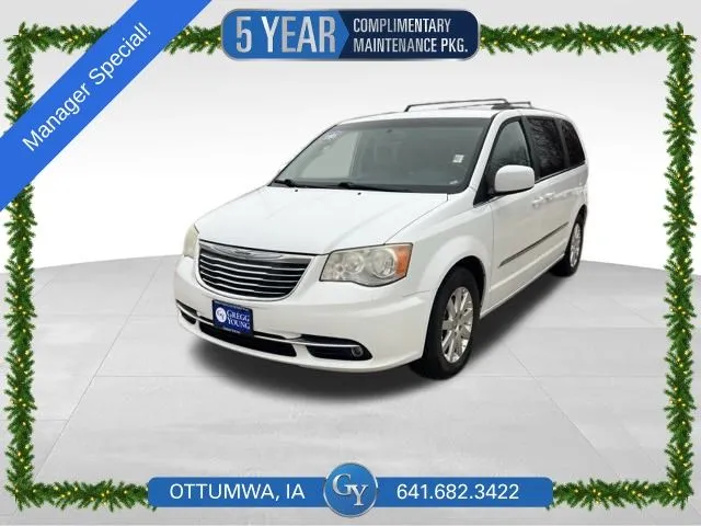 White 2014 Chrysler Town & Country Touring for sale in Ottumwa, IA
