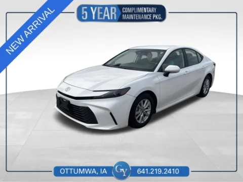 White 2025 Toyota Camry SE for sale in Ottumwa, IA