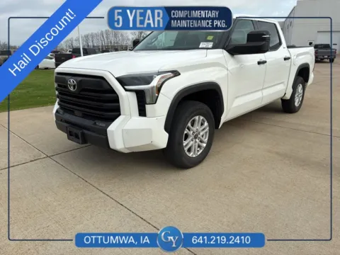 White 2022 Toyota Tundra SR5 for sale in Ottumwa, IA