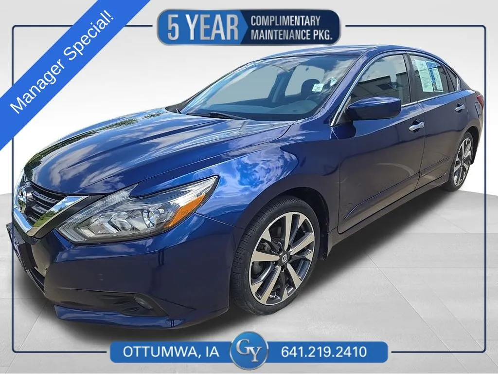 2017 Nissan Altima 2.5 SR for sale in Ottumwa, IA