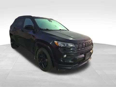 More photos of 2022 Jeep Compass Latitude at Gregg Young Toyota of Ottumwa, IA