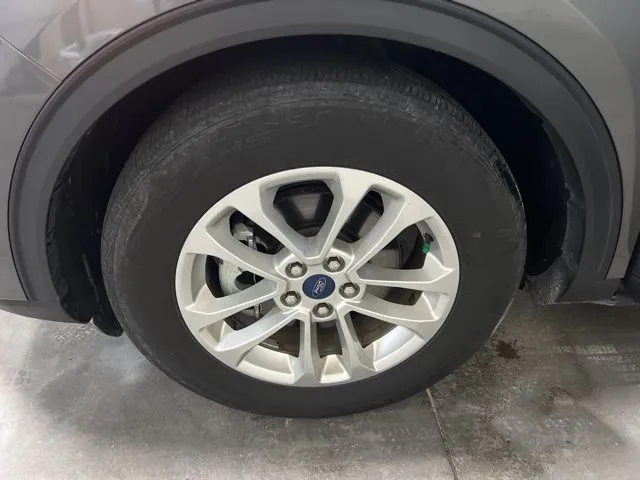 2022 Ford Escape Hybrid SE photo 4