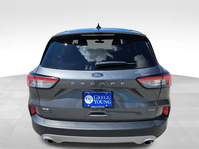 2022 Ford Escape Hybrid SE photo 3