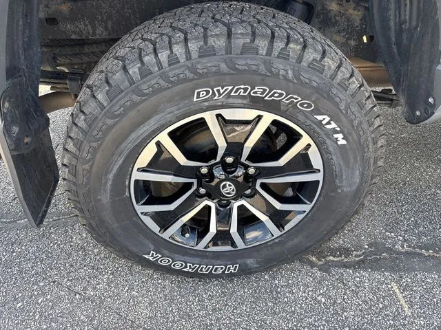 2021 Toyota Tacoma TRD Sport V6 Double Cab photo 4