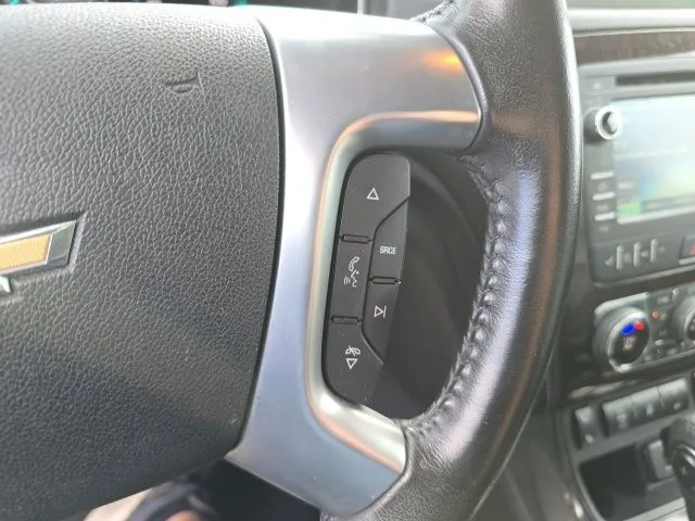 2017 Chevrolet Traverse 2LT photo 4